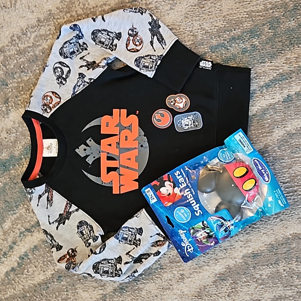 Disney Store Star Wars Rebel Boy's L/S Sweatshirt (Sz: 4) & Mickey Mouse Toy